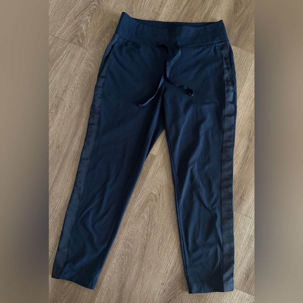 Athleta Metro Downtown Pants Black Size Small Travel Jogger